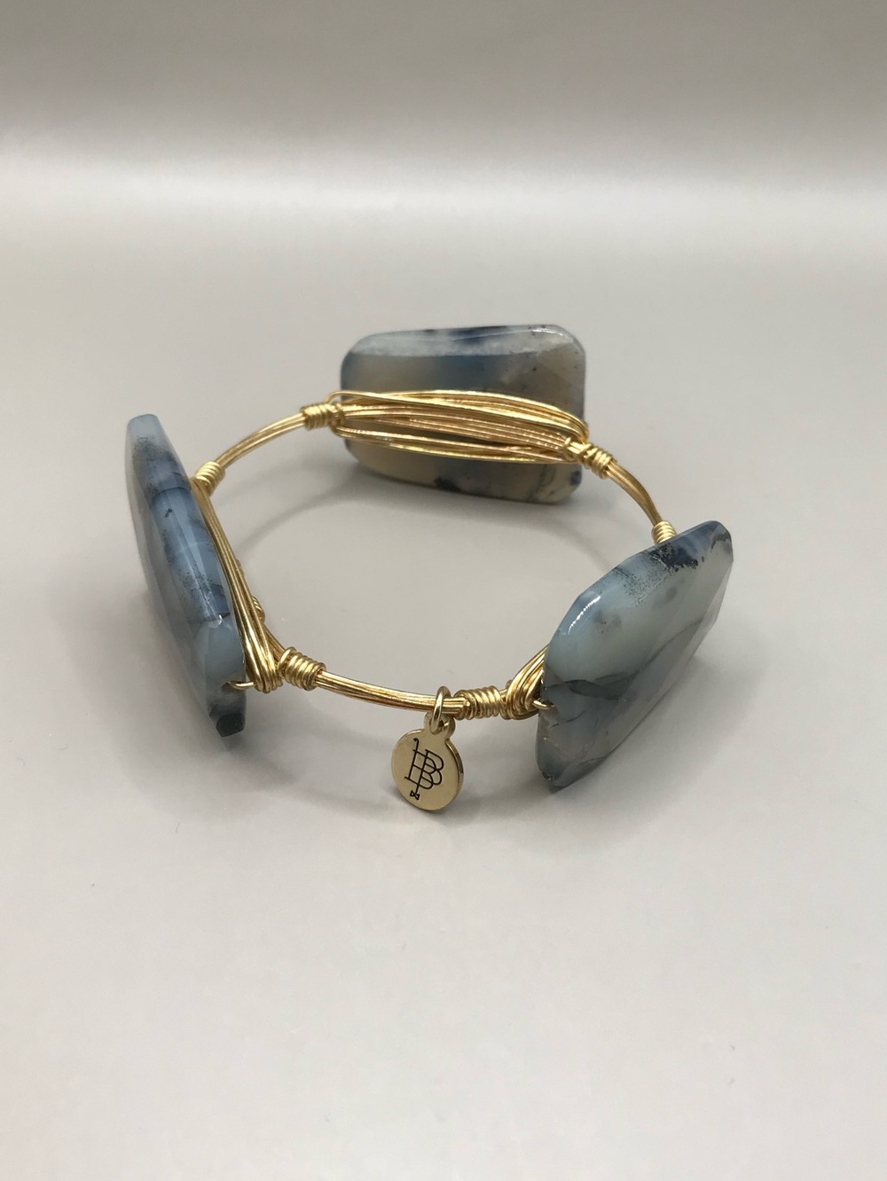 Bourbon and Bowties Gold Wire Bracelet with Light Gray Agate Slabs - Picture 3 of 7